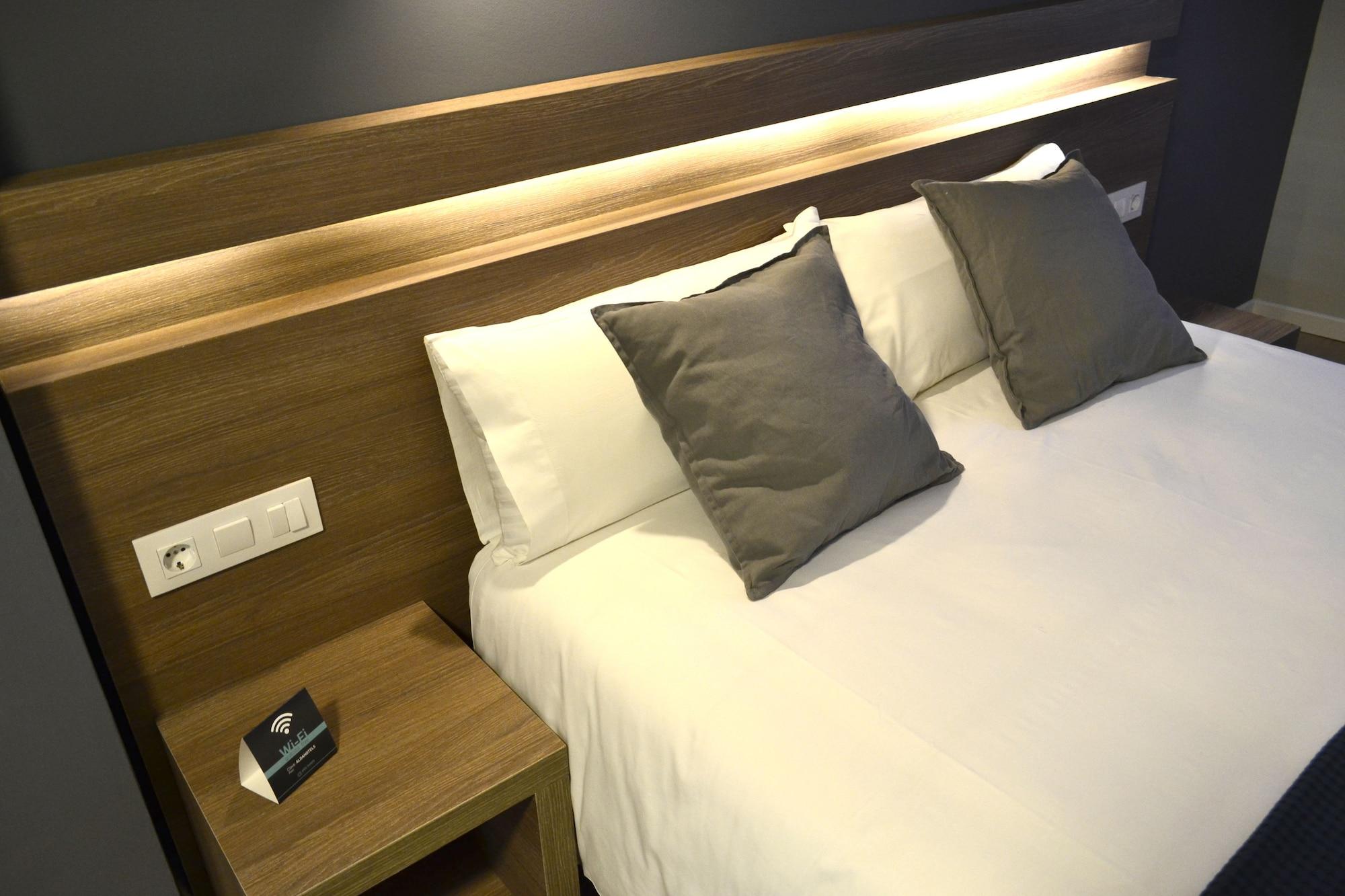 Hotel Alda Estacion ปอนเตเบดรา ภายนอก รูปภาพ