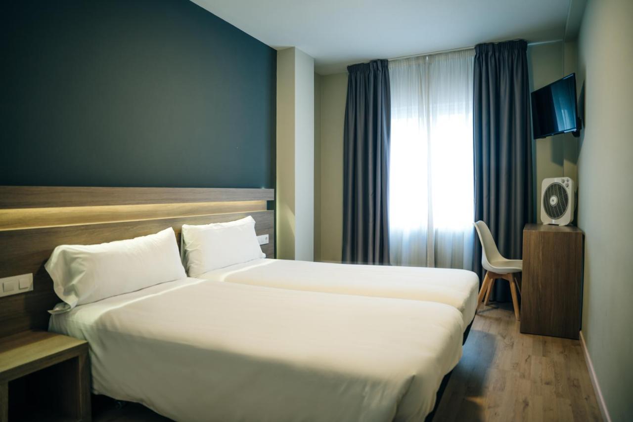 Hotel Alda Estacion ปอนเตเบดรา ภายนอก รูปภาพ