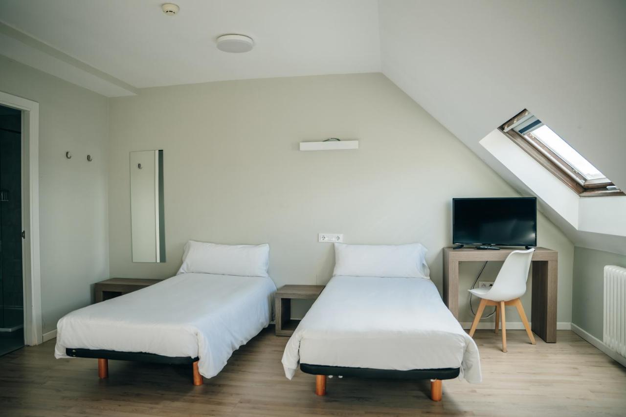 Hotel Alda Estacion ปอนเตเบดรา ภายนอก รูปภาพ